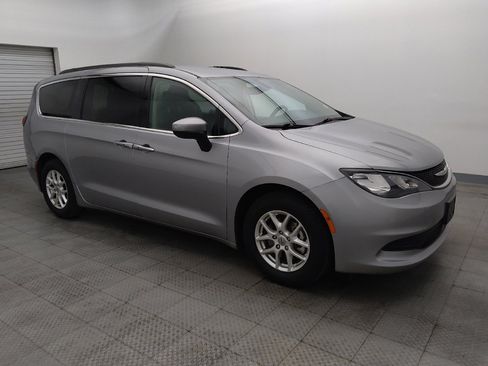 Used 2021 Chrysler Voyager Lxi FWD image 11