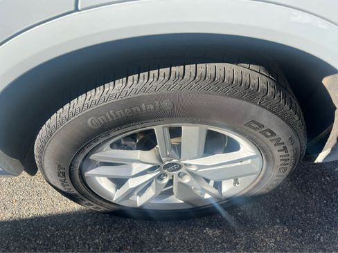 Used 2024 Audi Q5 2.0T Premium w/ Convenience Package image 13