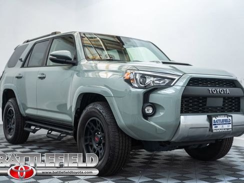 Used 2022 Toyota 4Runner TRD Off-Road Premium w/ Moonroof Package AWD/4WD image 1