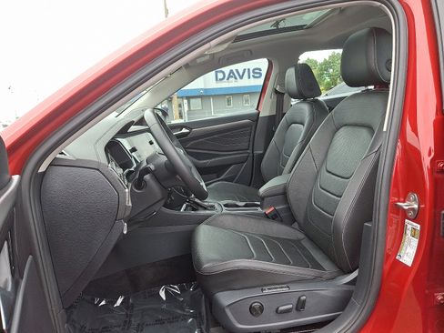 Used 2024 Volkswagen Jetta SEL image 13