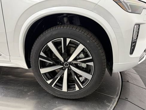 New 2026 Volvo XC90 B5 Core AWD/4WD image 9