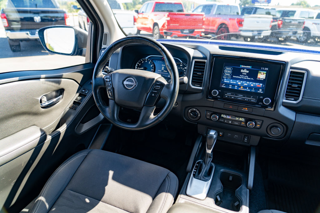 Used 2023 Nissan Frontier SV w/ Technology Package AWD/4WD image 24