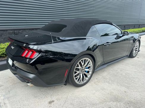Used 2024 Ford Mustang GT Premium image 9