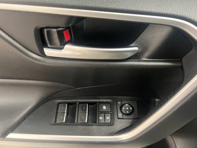 Used 2024 Toyota RAV4 XLE AWD/4WD image 19