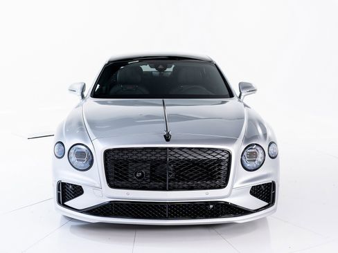 New 2025 Bentley Flying Spur Plug-In Hybrid image 8