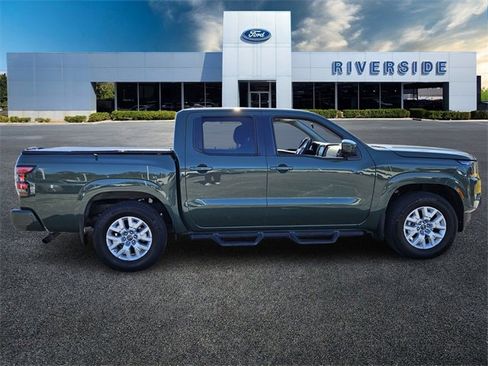 Used 2022 Nissan Frontier SV image 8