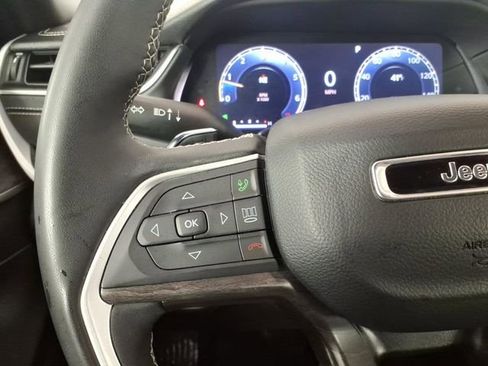 Used 2024 Jeep Grand Cherokee L Limited image 16