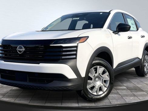 New 2026 Nissan Kicks S image 2