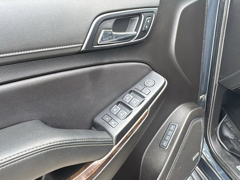 Used 2019 Chevrolet Tahoe LT image 13