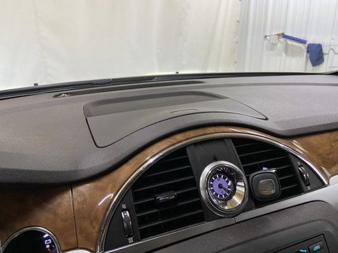 Used 2009 Buick Enclave CXL w/ Entertainment Package #2 image 45