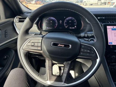 New 2025 Jeep Grand Cherokee L Limited image 29