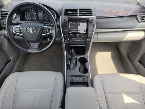 Used 2016 Toyota Camry XLE w/ Moonroof Package FWD image 10