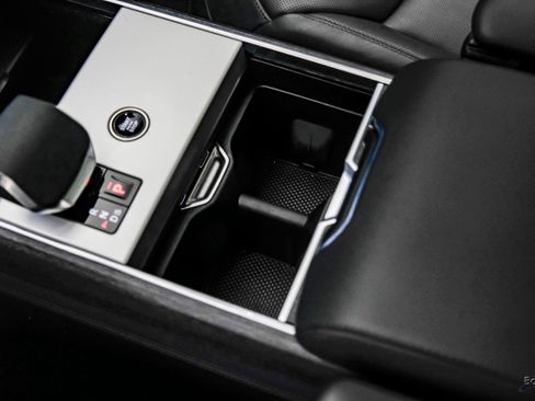 Used 2024 Land Rover Range Rover SE image 51