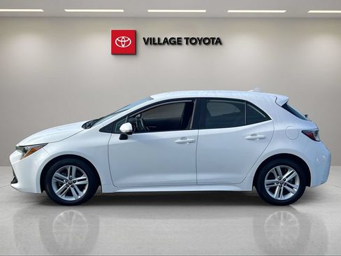 Certified 2022 Toyota Corolla SE FWD image 2