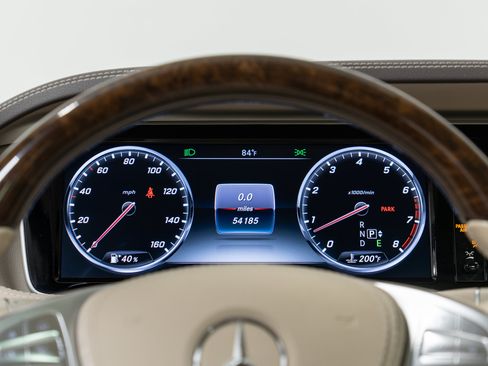 Used 2015 Mercedes-Benz S 550 4MATIC Sedan image 18