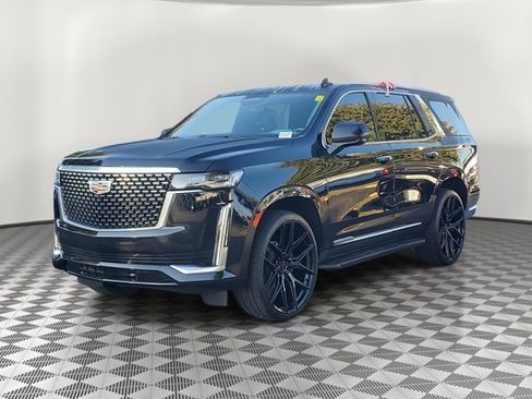 Used 2023 Cadillac Escalade Luxury image 3