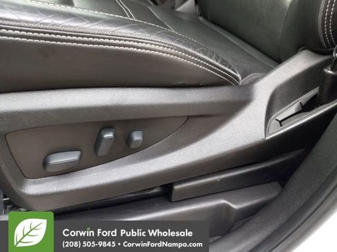 Used 2019 GMC Yukon Denali w/ Denali Ultimate Package image 13