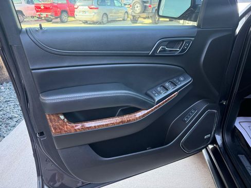Used 2017 Chevrolet Tahoe Premier AWD/4WD image 13