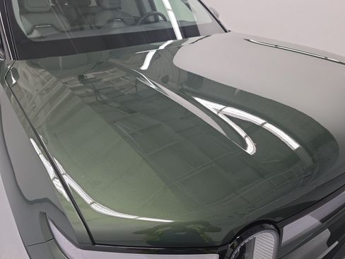 Used 2024 Rivian R1S Adventure AWD/4WD image 35
