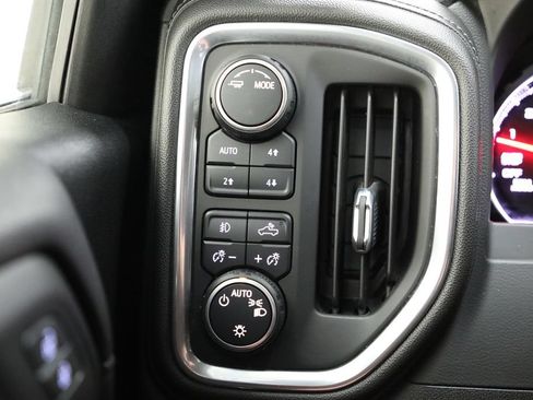 Certified 2021 Chevrolet Silverado 1500 LT Trail Boss w/ Convenience Package II AWD/4WD image 7