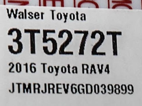 Used 2016 Toyota RAV4 XLE AWD/4WD image 27