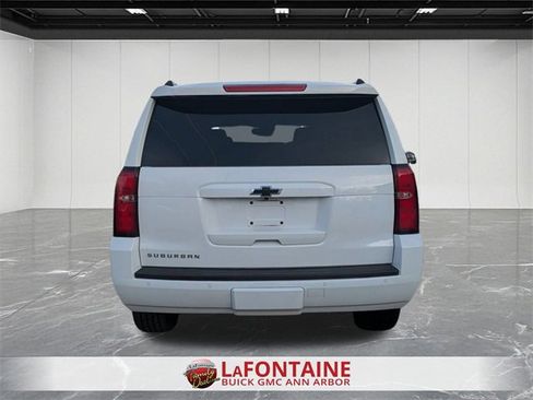 Certified 2020 Chevrolet Suburban LT w/ Luxury Package image 4
