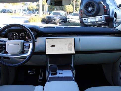 Certified 2024 Land Rover Range Rover Long Wheelbase SE image 60