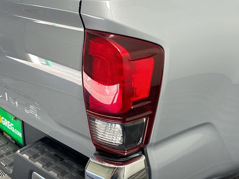 Used 2021 Toyota Tacoma SR5 image 33