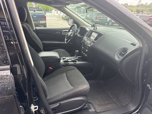 Used 2019 Nissan Pathfinder S AWD/4WD image 10