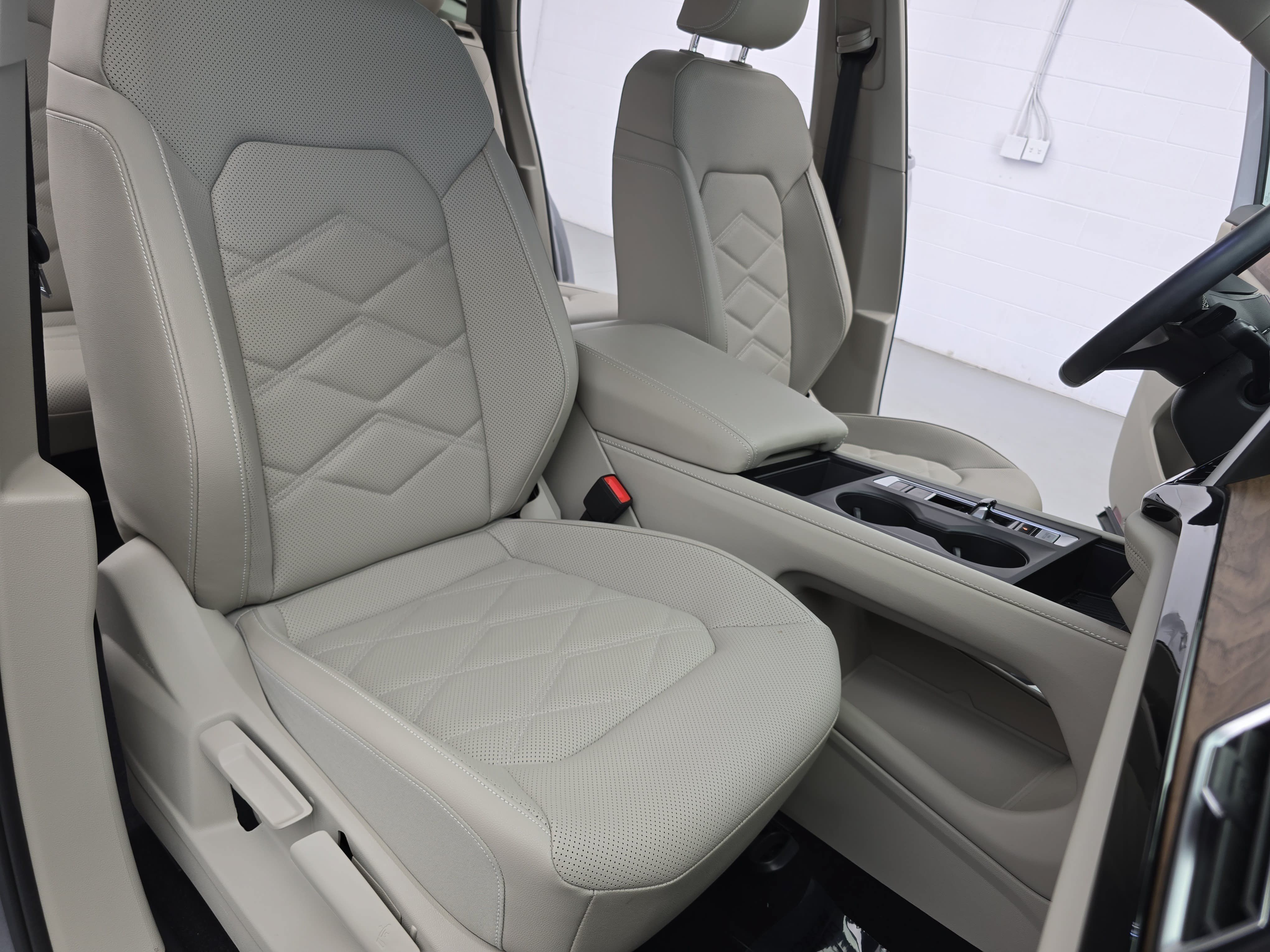 Used 2026 Volkswagen Atlas SE FWD image 10