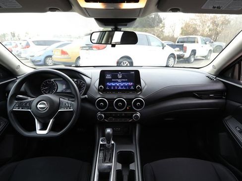 Used 2024 Nissan Sentra SV image 27