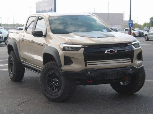 New 2024 Chevrolet Colorado ZR2 w/ ZR2 Bison Edition image 8
