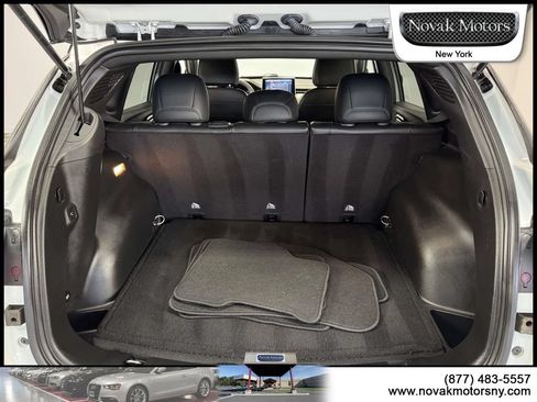 Used 2023 Jeep Compass Limited w/ Elite Group AWD/4WD image 12
