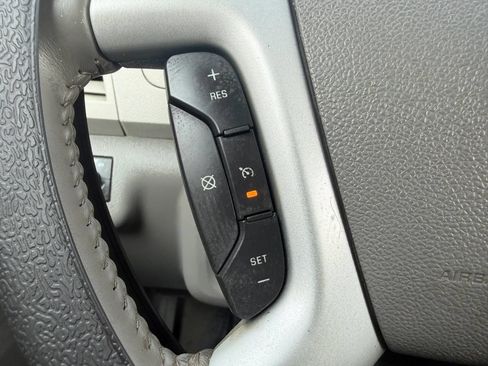Used 2009 Chevrolet Traverse LT AWD/4WD image 14
