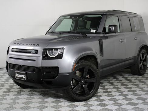 Used 2023 Land Rover Defender 110 S image 3