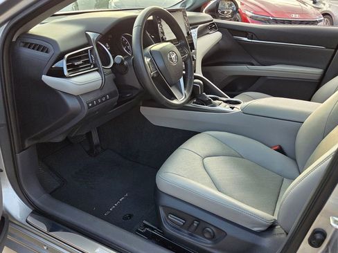 Used 2023 Toyota Camry XLE w/ Navigation Package image 11