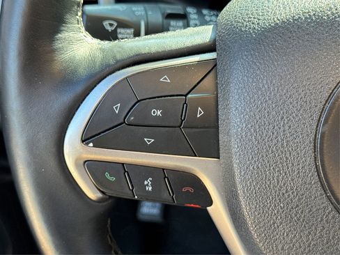 Used 2018 Jeep Grand Cherokee Limited image 33