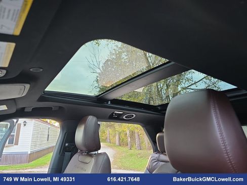 Used 2022 Ford Explorer Platinum w/ Equipment Group 601A image 32