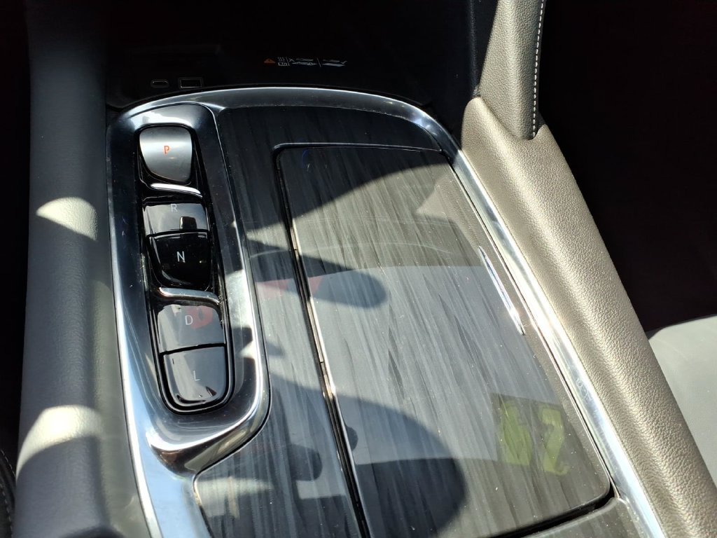Used 2024 Buick Enclave Essence AWD/4WD image 21