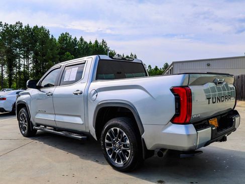 Used 2025 Toyota Tundra Limited AWD/4WD image 6