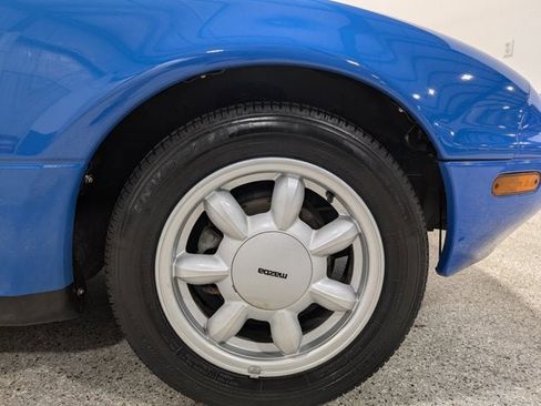 Used 1990 MAZDA MX-5 Miata image 12