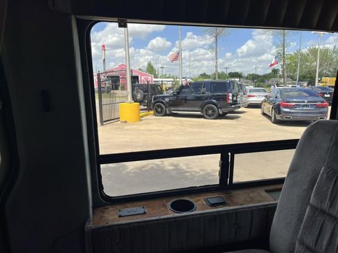 Used 1997 Chevrolet Express 1500 image 38