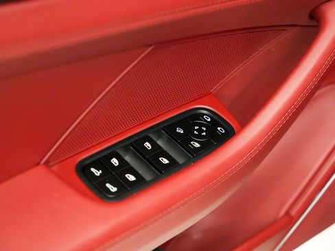 Certified 2023 Porsche Panamera 4 Platinum Edition AWD/4WD image 23