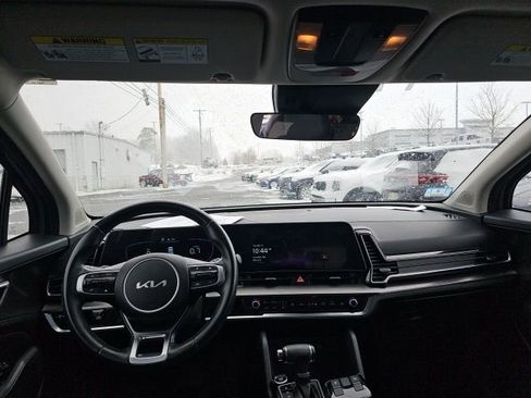 Used 2023 Kia Sportage EX image 10