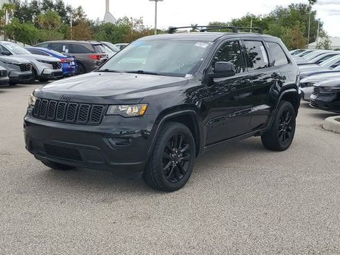 Used 2021 Jeep Grand Cherokee Laredo X image 8