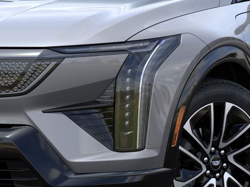New 2027 Cadillac Optiq Sport w/ LPO, Floor Liner Package AWD/4WD image 11