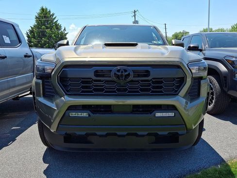New 2026 Toyota Tacoma TRD Sport AWD/4WD image 2