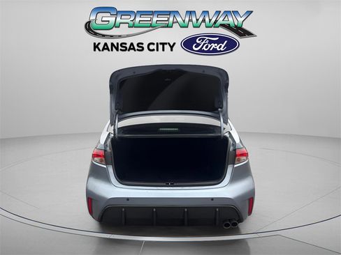 Used 2024 Toyota Corolla SE image 3