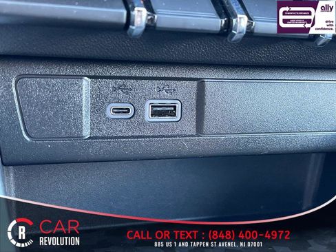 Used 2024 Chevrolet Colorado LT RWD image 23