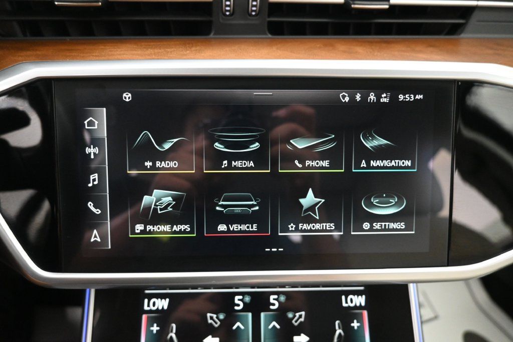 Used 2022 Audi A6 3.0T allroad Prestige w/ Prestige Package AWD/4WD image 13